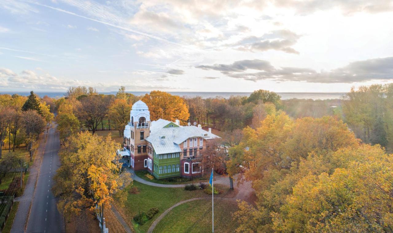 Villa Ammende Restaurant And Hotel Pärnu Exterior foto The Estonian Maritime Museum